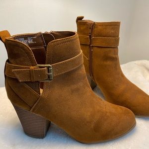Ankle boots